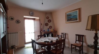 Town house 9 rooms of 200 m² in San Pio delle Camere (67020)