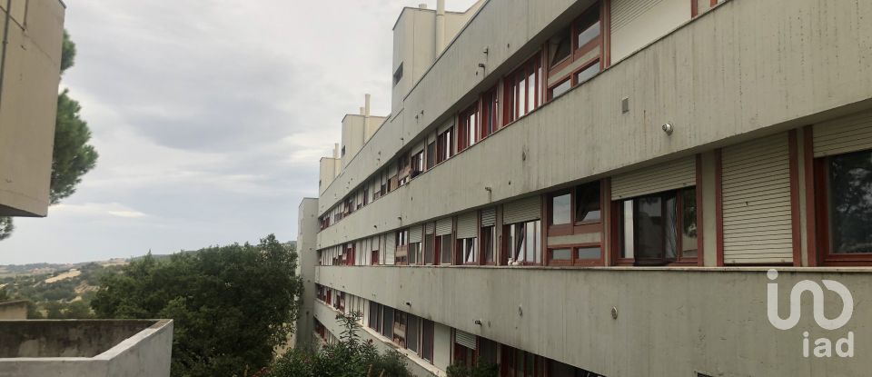 Apartment 8 rooms of 180 m² in Urbino (61029)