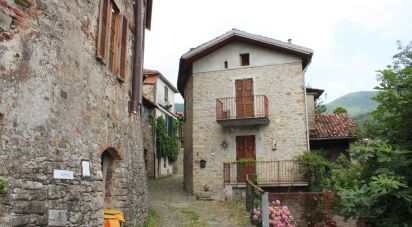 Casa indipendente / Villa 5 locali di 185 m² in Mombaldone (14050)