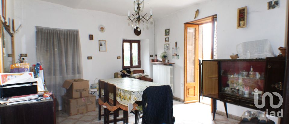 Casa indipendente / Villa 5 locali di 185 m² in Mombaldone (14050)