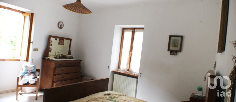 Casa indipendente / Villa 5 locali di 185 m² in Mombaldone (14050)