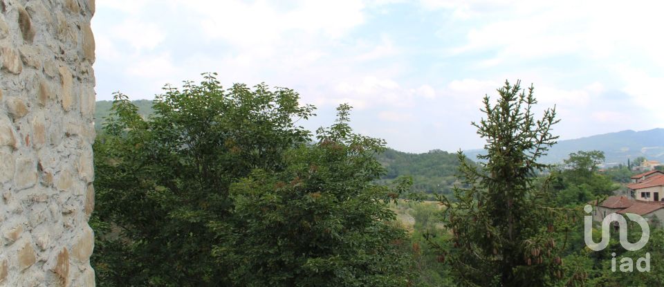 Casa indipendente / Villa 5 locali di 185 m² in Mombaldone (14050)