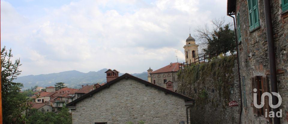 Casa indipendente / Villa 5 locali di 185 m² in Mombaldone (14050)