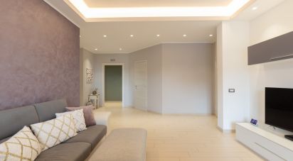 Appartamento 5 locali di 216 m² a Montegranaro (63812)