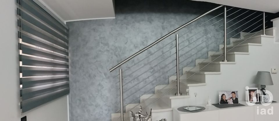 Casa indipendente 19 locali di 540 m² in Cappelle sul Tavo (65010)