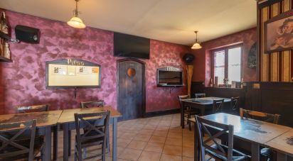 Negozio / locale commerciale di 196 m² in Loreto (60025)