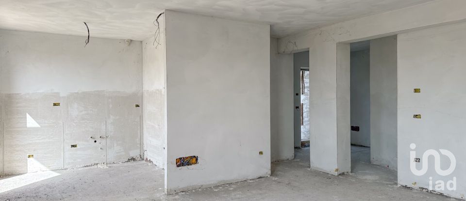 Block of flats 3 rooms of 105 m² in Sirolo (60020)