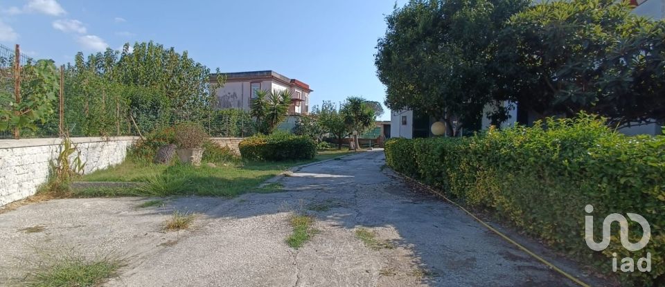 Town house 4 rooms of 106 m² in Castel Volturno (81030)