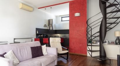 Three-room apartment of 95 m² in Milano (20156)
