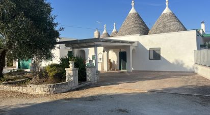 Trullo 3 locali di 85 m² in Cisternino (72014)