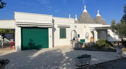 Trullo 3 locali di 85 m² in Cisternino (72014)