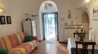 Trullo 3 locali di 85 m² in Cisternino (72014)