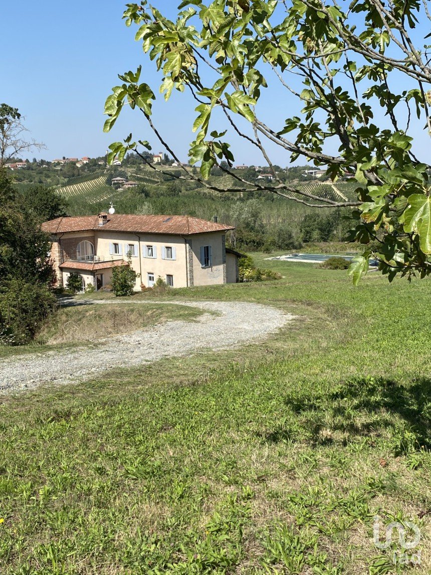 Farm 10 rooms of 460 m² in Carpeneto (15071)