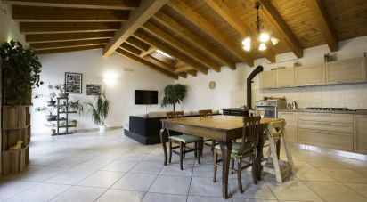 House 9 rooms of 360 m² in Verona (37125)