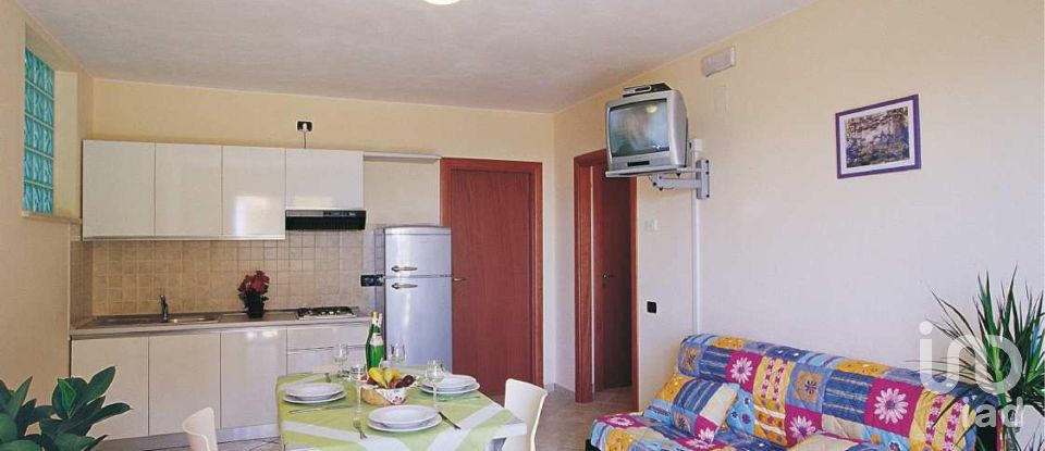 Appartamento 6 locali di 90 m² a Tortoreto (64018)