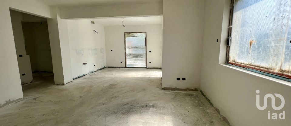 Town house 11 rooms of 190 m² in Lumarzo (16024)