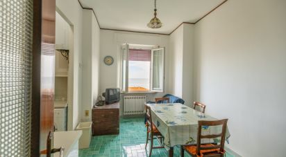 Appartamento 5 locali di 122 m² a Ancona (60126)