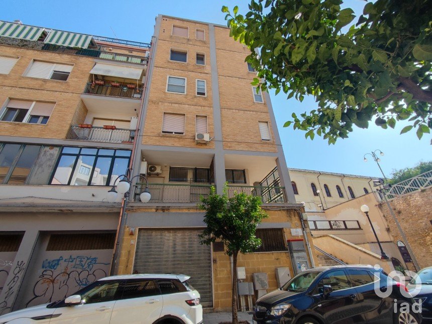Shop / premises commercial of 107 m² in Brindisi (72100)