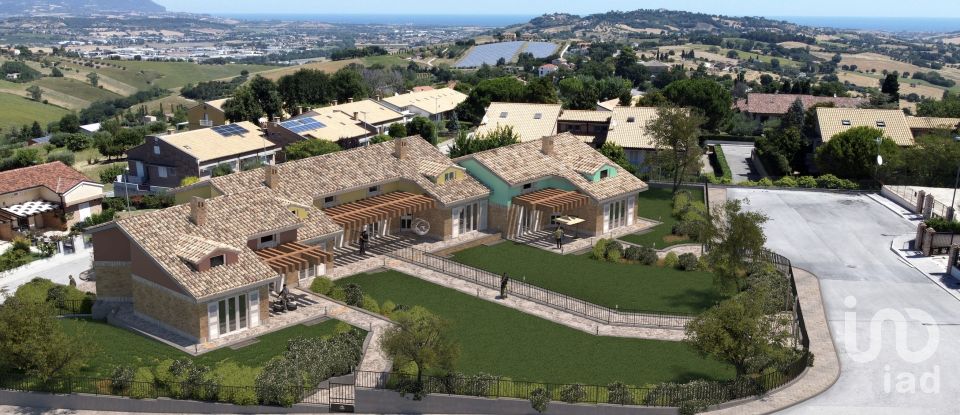 Villa a schiera 8 locali di 265 m² in Recanati (62019)