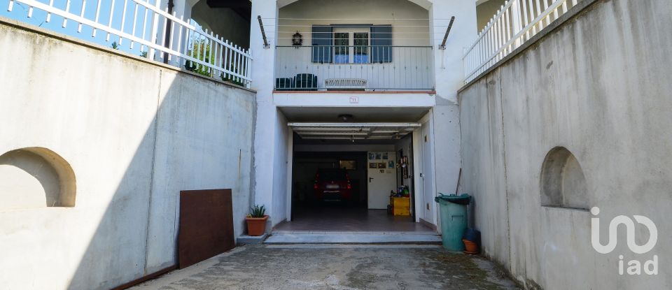 Casa indipendente 7 locali di 160 m² in Murialdo (17013)