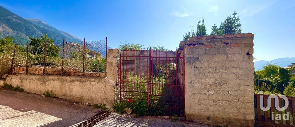 Casa di paese 4 locali di 73 m² in Pratola Peligna (67035)