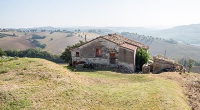 Country house 5 rooms of 241 m² in Montefano (62010)