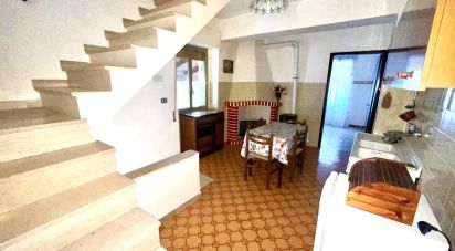Town house 5 rooms of 114 m² in Prezza (67030)