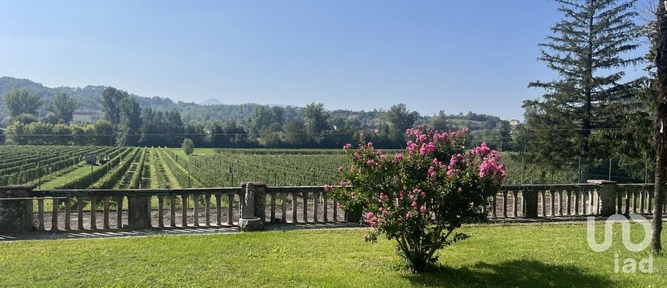 Farm 0 rooms of 18,000 m² in Gavi (15066)