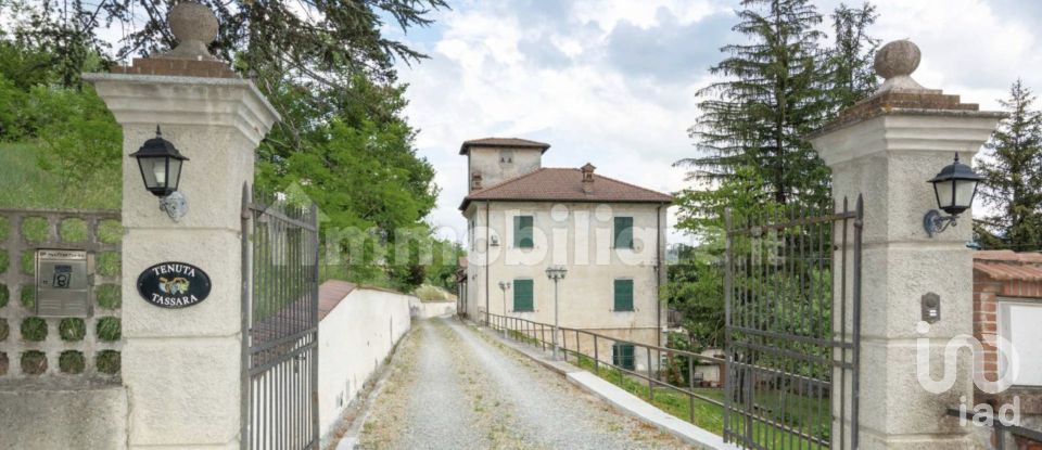 Farm 0 rooms of 18,000 m² in Gavi (15066)