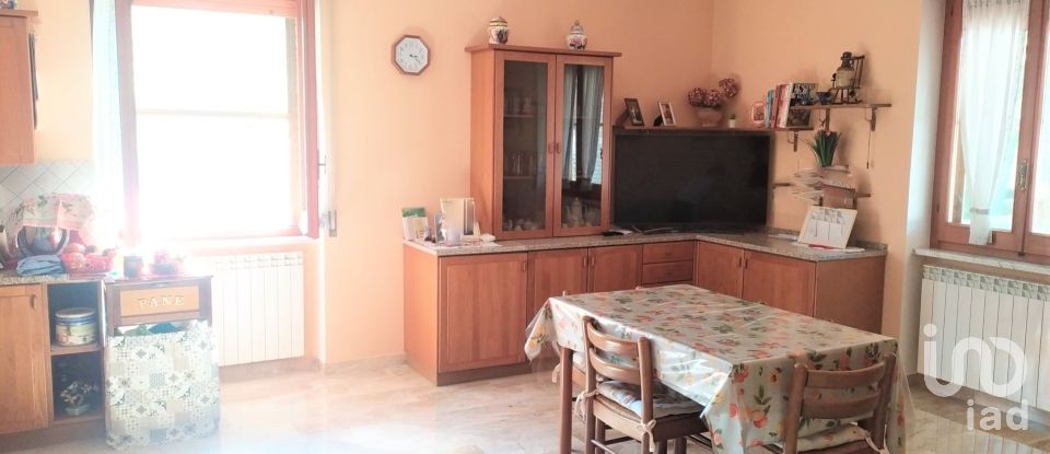 Town house 17 rooms of 440 m² in Lanciano (66034)