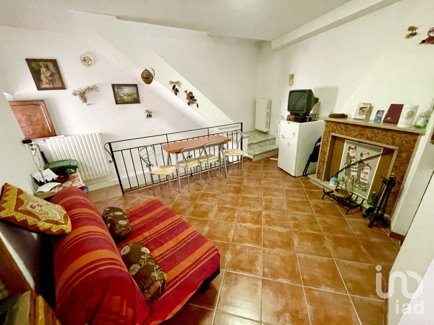 Casa di paese 6 locali di 79 m² in Pettorano sul Gizio (67034)