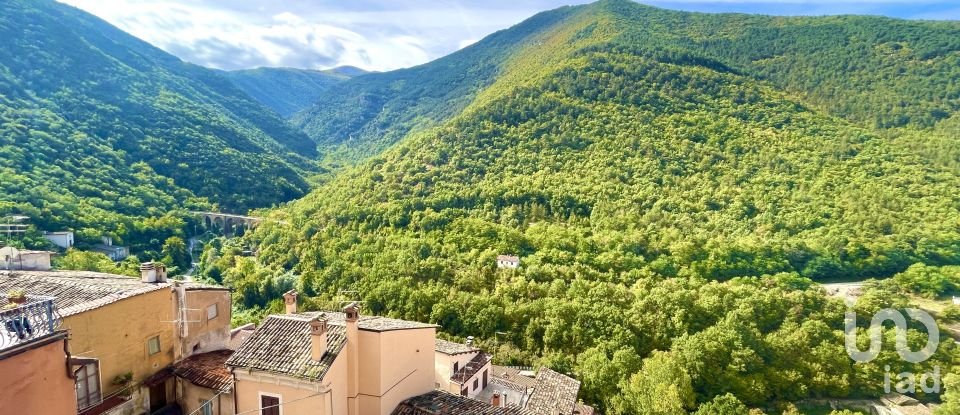 Casa di paese 6 locali di 79 m² in Pettorano sul Gizio (67034)