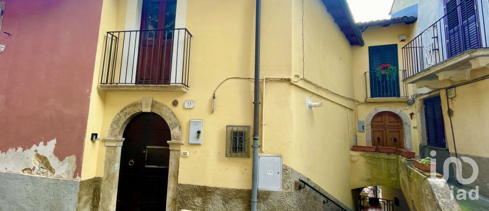 Casa di paese 6 locali di 79 m² in Pettorano sul Gizio (67034)