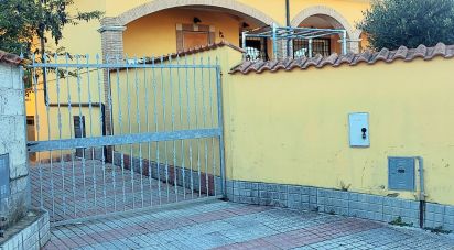 Casa indipendente 11 locali di 180 m² in Ardea (00040)