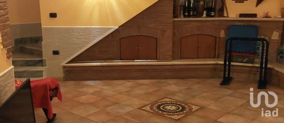 Casa indipendente 11 locali di 180 m² in Ardea (00040)