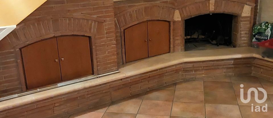 Casa indipendente 11 locali di 180 m² in Ardea (00040)