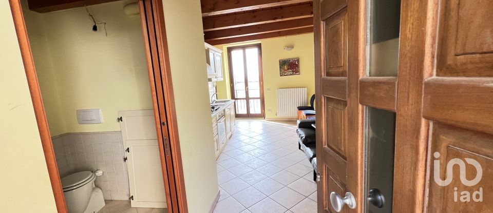 Mansion 6 rooms of 75 m² in Monte Urano (63813)