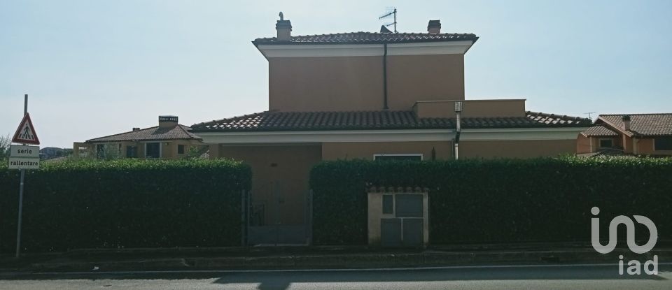 House 7 rooms of 164 m² in Penne (65017)