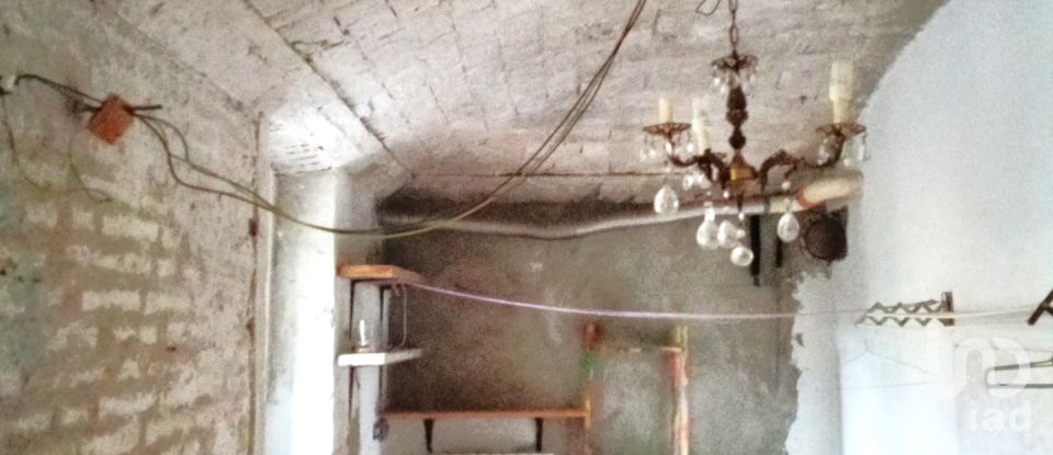 House 7 rooms of 195 m² in Alessandria (15121)