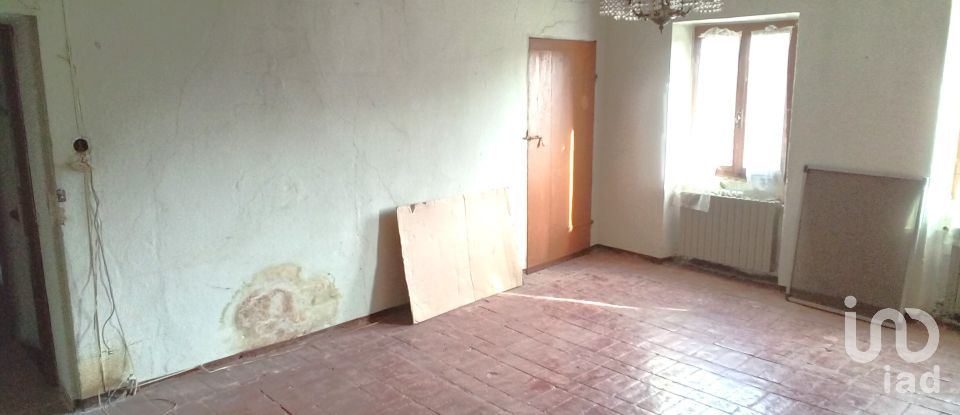 House 7 rooms of 195 m² in Alessandria (15121)