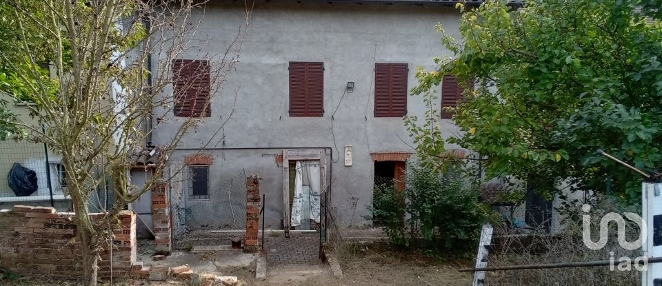 Casa 7 locali di 195 m² in Alessandria (15121)