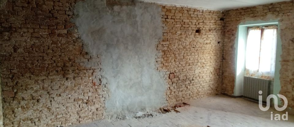 House 7 rooms of 195 m² in Alessandria (15121)