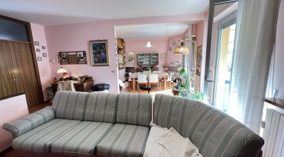 Palazzo / Stabile 7 locali di 85 m² a Fermo (63900)