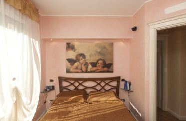 Four-room apartment of 215 m² in Genova (16156)