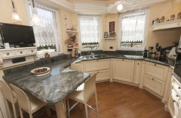 Quadrilocale di 215 m² a Genova (16156)