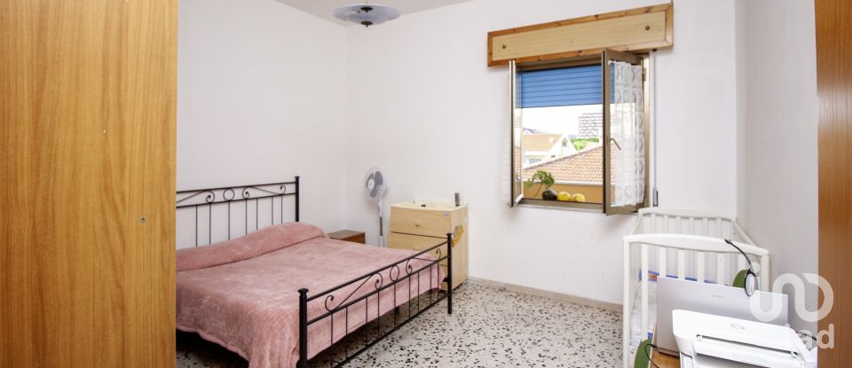 Building 7 rooms of 100 m² in Roseto degli Abruzzi (64026)