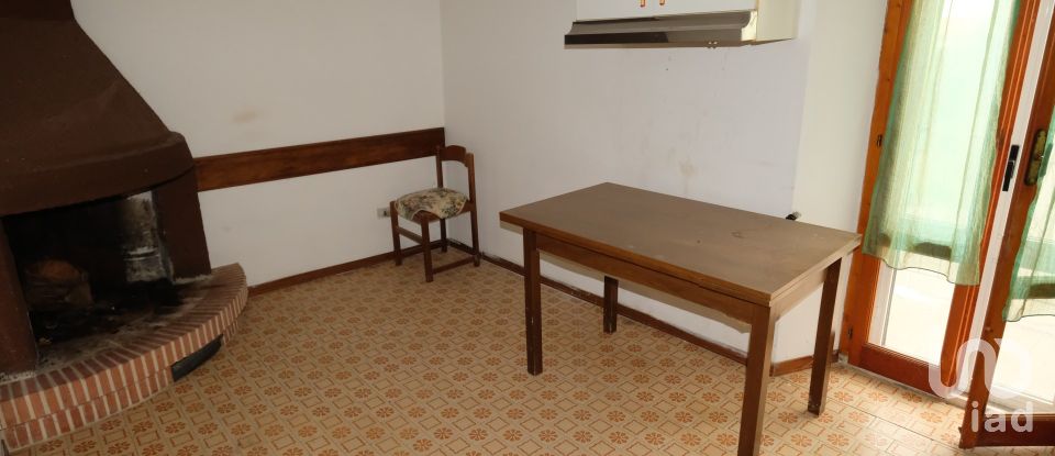 Lodge 13 rooms of 220 m² in Serra San Quirico (60048)
