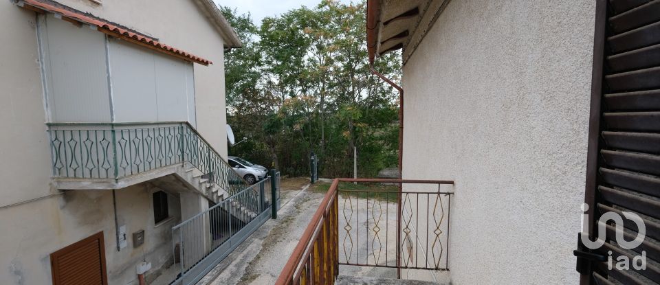 Lodge 13 rooms of 220 m² in Serra San Quirico (60048)