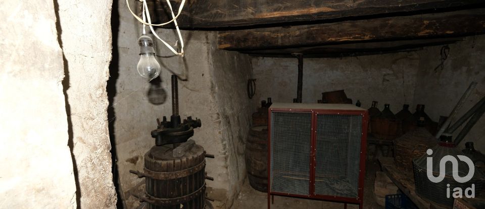 Lodge 13 rooms of 220 m² in Serra San Quirico (60048)