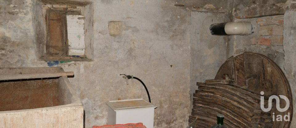 Lodge 13 rooms of 220 m² in Serra San Quirico (60048)